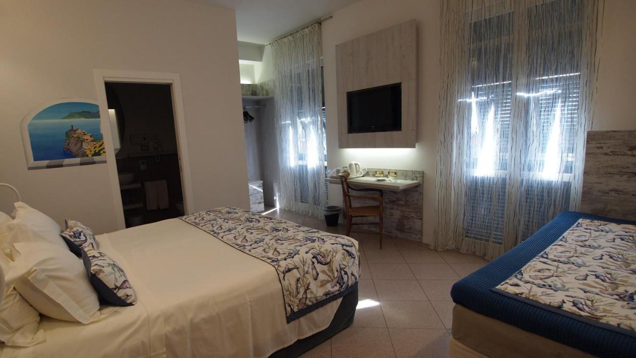 Piccolo Hotel Moneglia Exterior foto