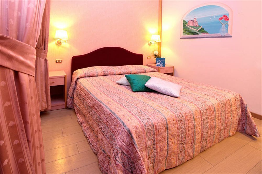 Piccolo Hotel Moneglia Exterior foto